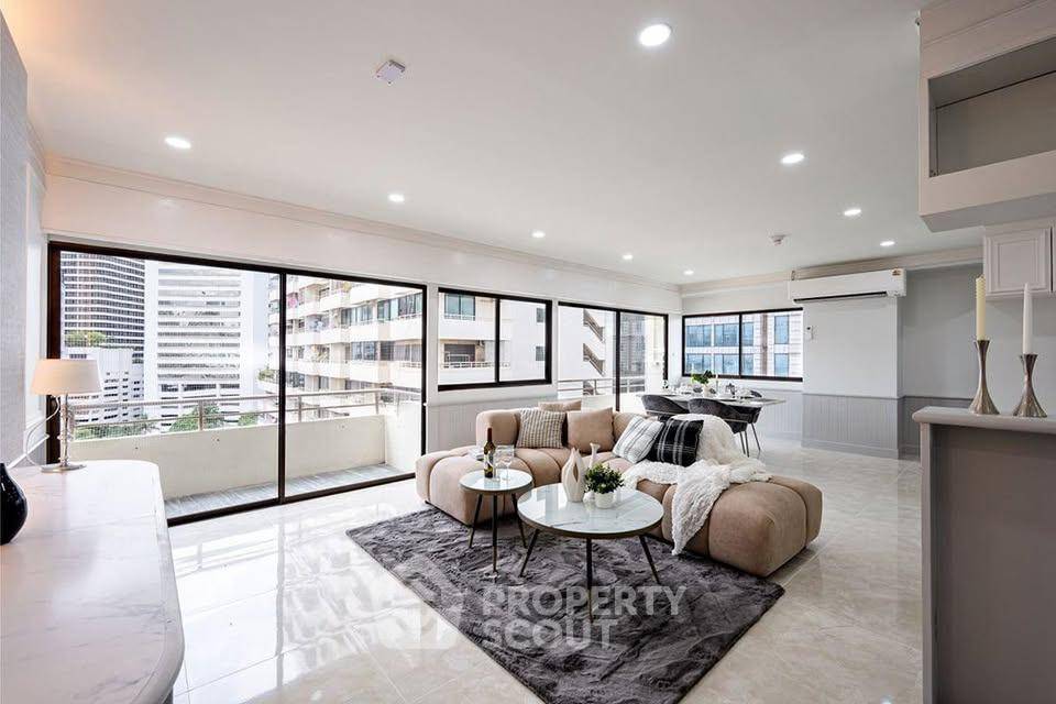 picture Spacious 2-BR 117 Sqm At Saranjai Mansion Near BTS Nana (ID 3092404) - 1/47