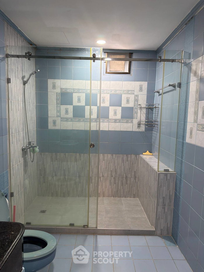 รูป คอนโด 3-ห้องนอน ที่ โอเรียลเต็ล ทาวเวอร์ คอนโดมิเนียม ใกล้ BTS เอกมัย (ID 3358235) - รูปที่ 34/36