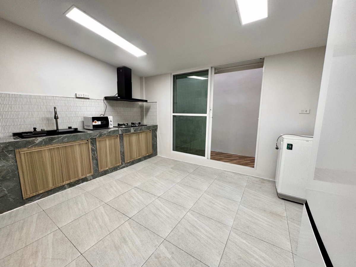 รูป 🏡✨ ให้เช่าทาวน์เฮ้าส์ 2 ชั้น จรัญฯ 37 | หมู่บ้านจรัญวิลล่า 3 เฟอร์ครบ พร้อมเข้าอยู่ - รูปที่ 12/15