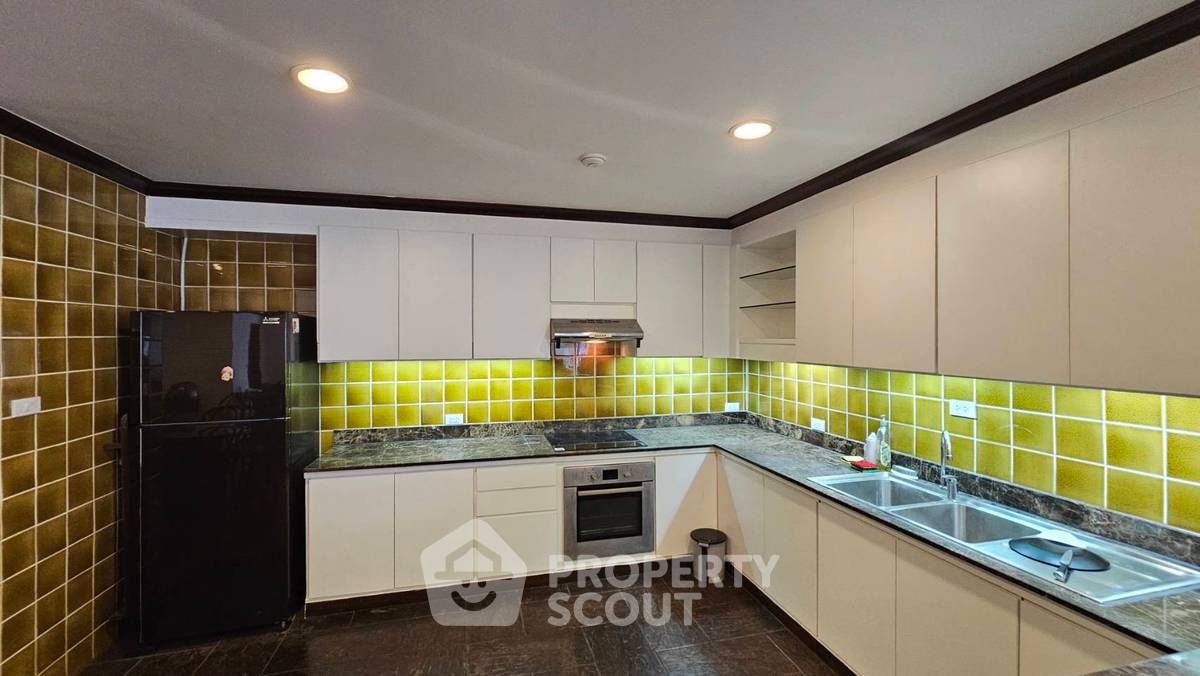 picture 2-BR 143 Sqm At Richmond Palace Condominium Near BTS Phrom Phong (ID 1150073) - 12/16
