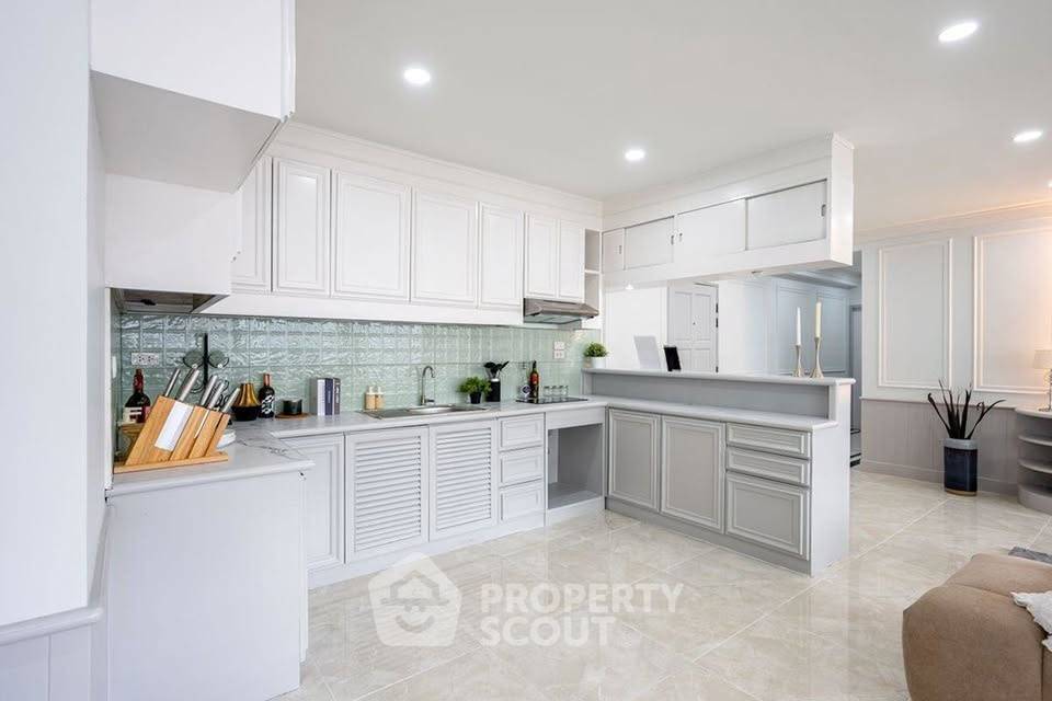 picture Spacious 2-BR 117 Sqm At Saranjai Mansion Near BTS Nana (ID 3092404) - 14/47