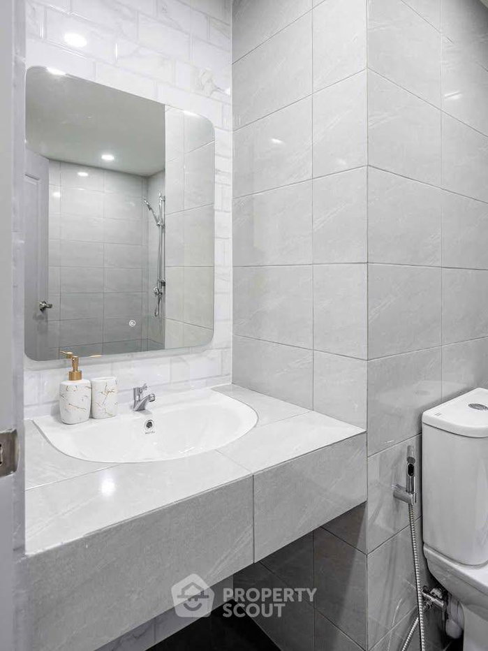 picture Spacious 2-BR 117 Sqm At Saranjai Mansion Near BTS Nana (ID 3092404) - 34/47
