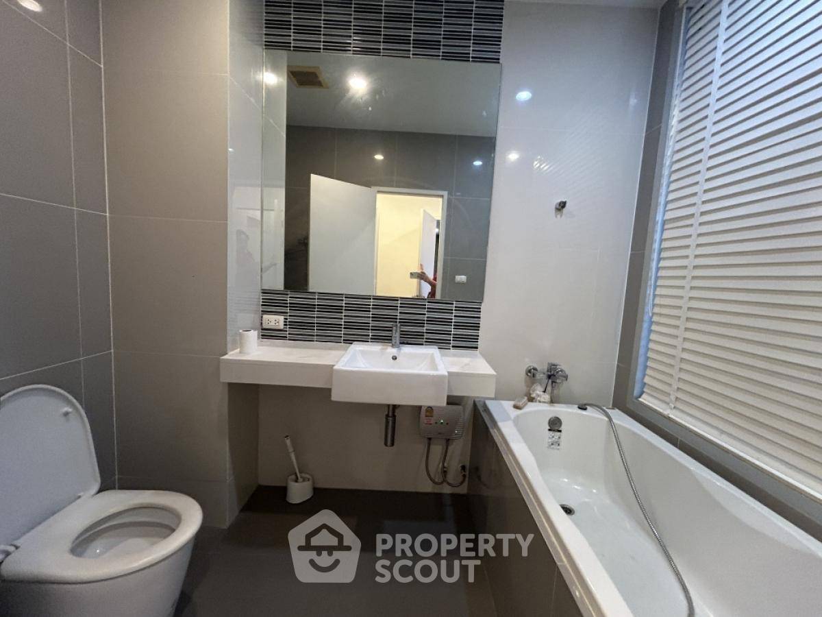 picture 2-BR Condo At Chewathai @ Ramkhamhaeng, 60 Sqm (ID 1638214) - 10/15