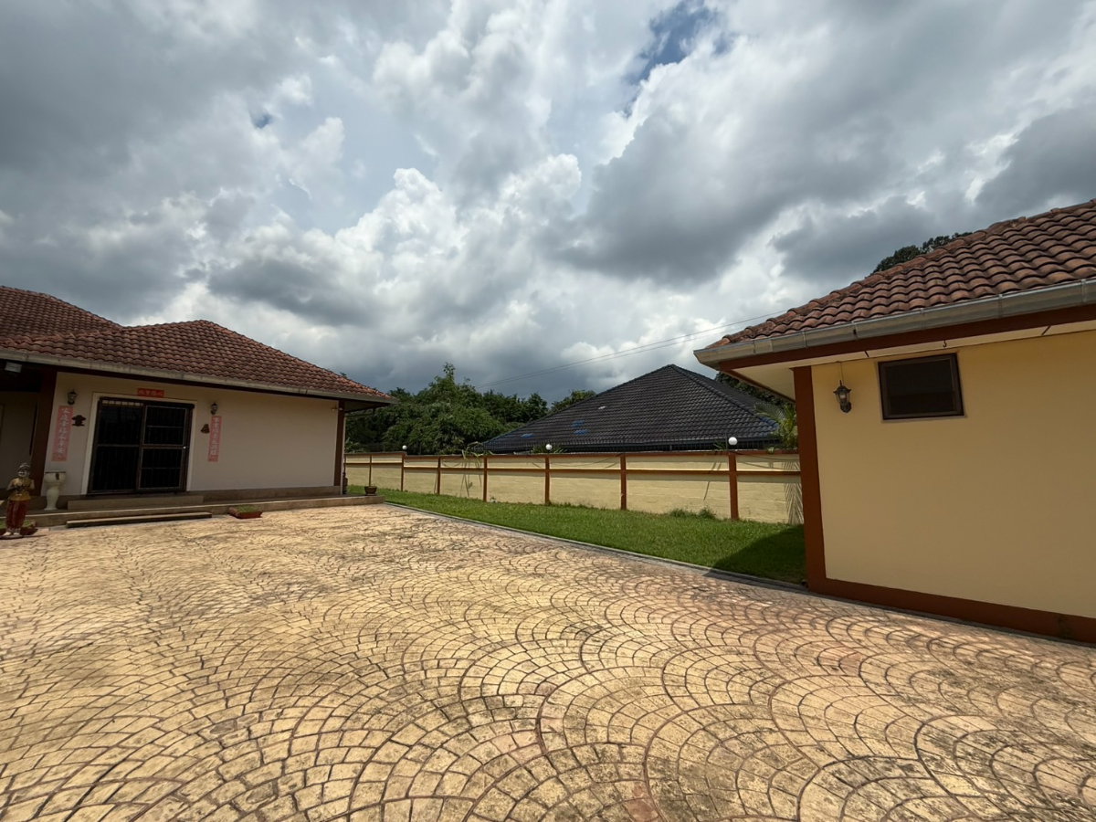 picture Single house for rent, Nongplalai (4 bedrooms, 4 bathrooms) - 17/19