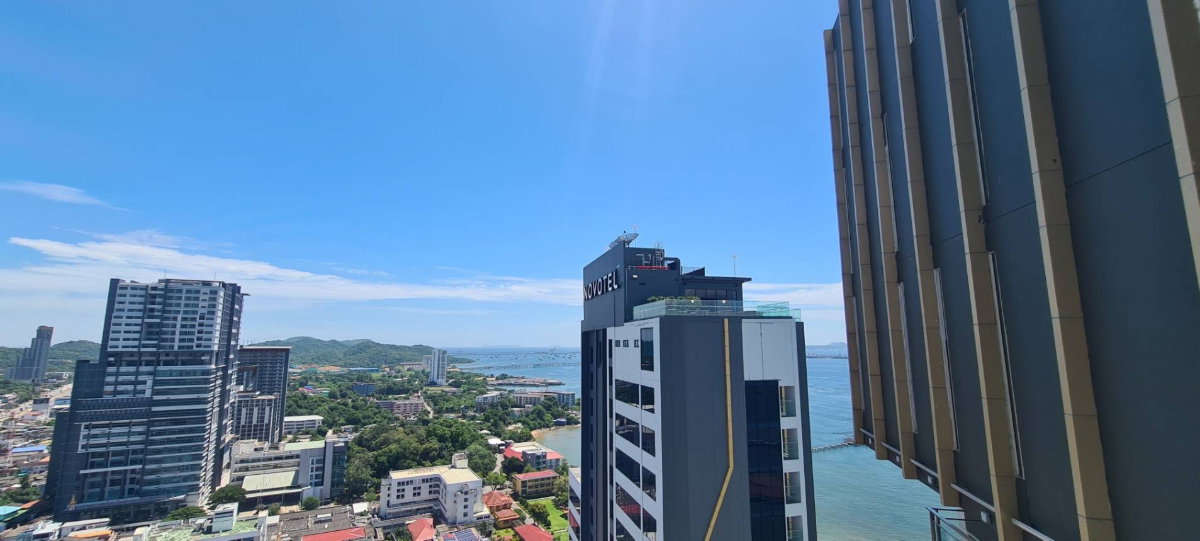 picture Stunning Sea Views from the 29th Floor ! Marina Bayfront Sriracha Hight Floor only 17,000/Month - 8/12