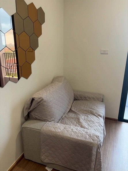 picture **For Rent | The Livin Phetkasem — 1-Bedroom Condo with BTS/MRT Train View** - 7/15