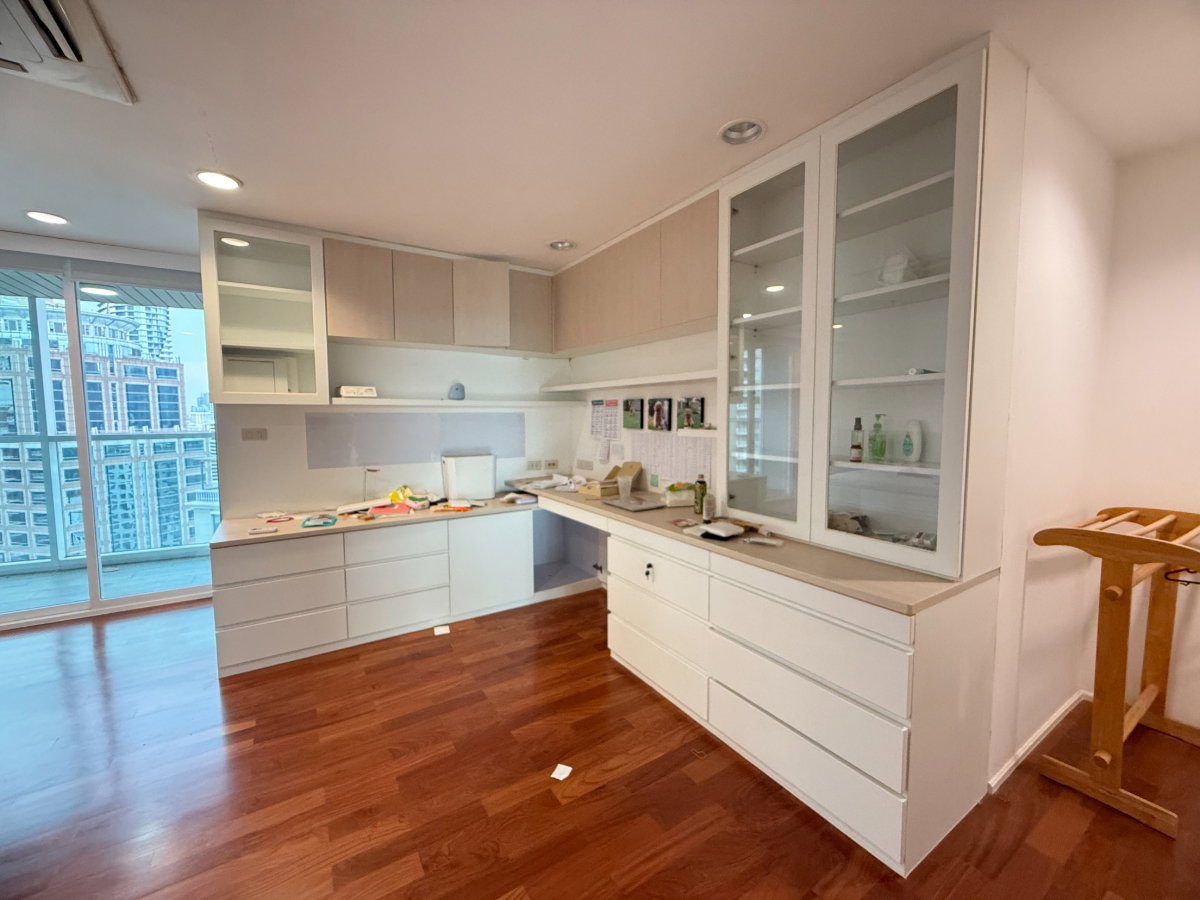 picture ✨ URBANA LANGSUAN | Spacious 3-Bed City Residence ✨  🐕 Pet-Friendly – Small Dogs Welcome! - 21/30