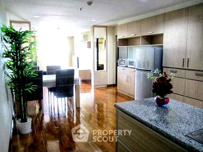 คอนโดให้เช่า : คอนโด 3 ห้องนอน Pabhada Silom Condominium ใกล้ BTS เซนต์หลุยส์ (ID 1421378)