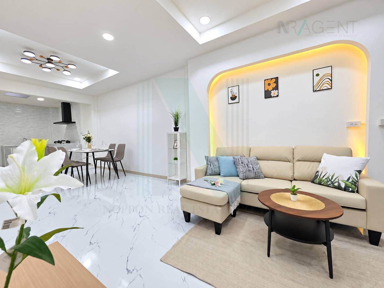 รูป 📌 ขายทาวน์เฮาส์ โครงการ บุศรินทร์ บางบัวทอง 2 ชั้น 4 ห้องนอน 2 ห้องน้ำ - รูปที่ 4/8