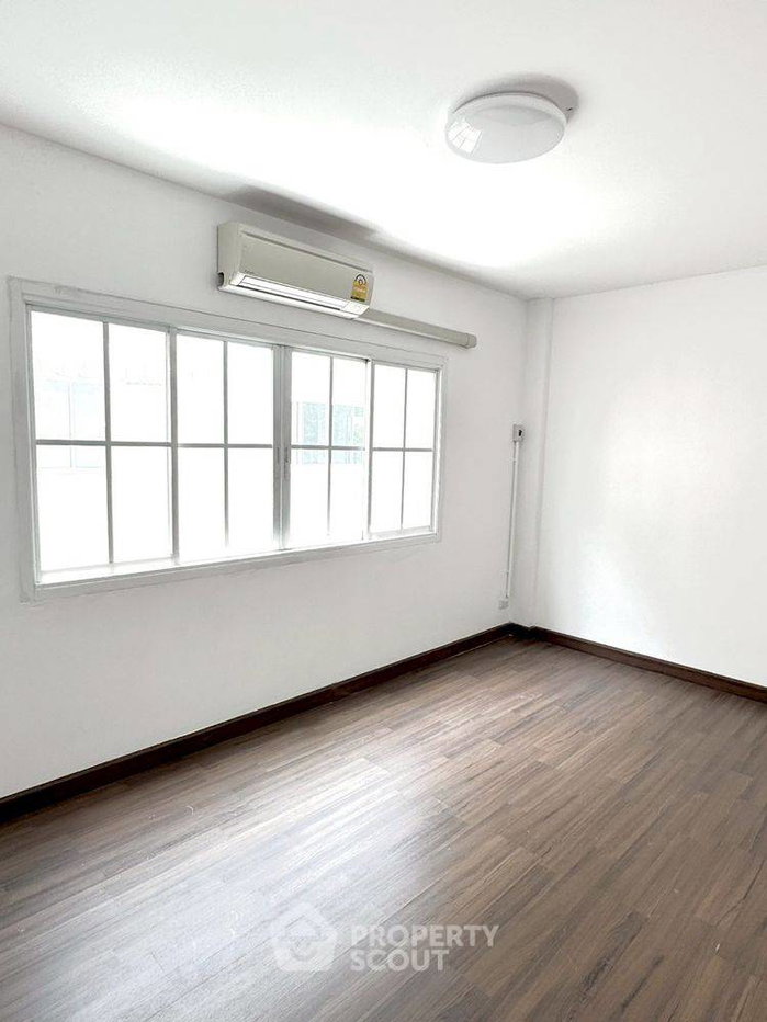 รูป บ้าน 6-ห้องนอน ใน ปากเกร็ด (ID 3359227) - รูปที่ 6/10