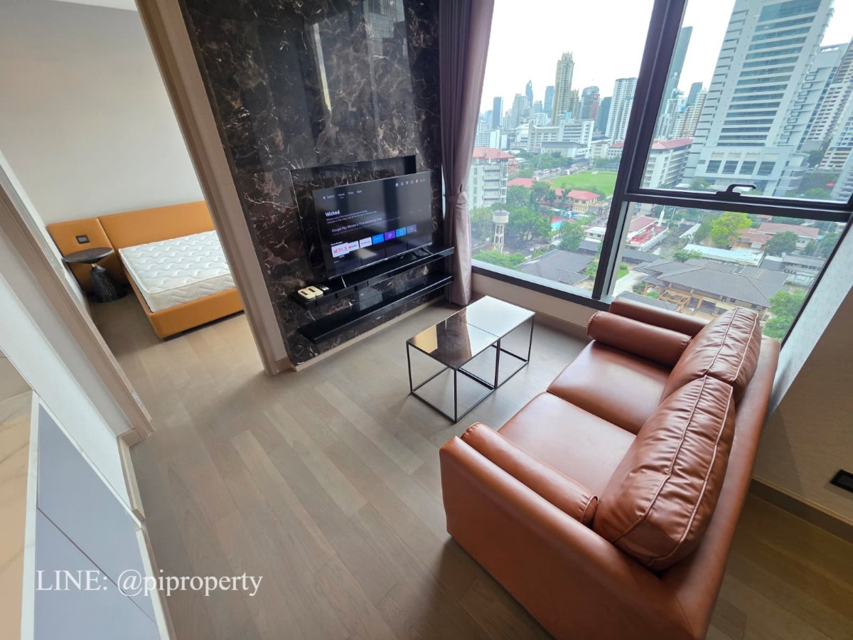 picture MRT 0 meter Luxury condo 1Bed unit for rent in The Esse at Singha Complex. Fully furnished and ready to move in. - 7/31