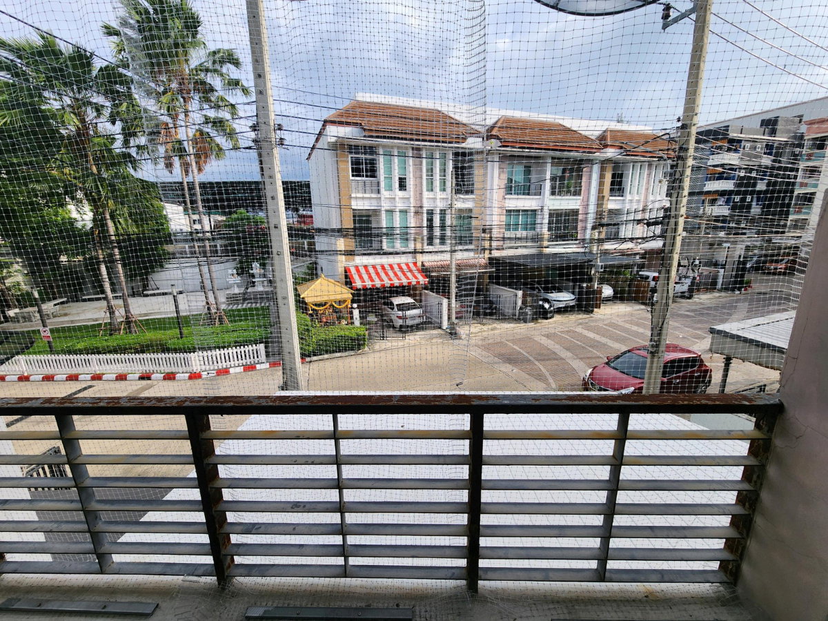 รูป ขายทาวน์โฮมแปลงมุม หลังใหญ่ 34.8ตรวา. ฟังก์ชันบ้านเดี่ยว! บ้านกลางเมือง ลาดพร้าว 101 3ห้องนอน 3ห้องน้ำ 1ห้องทำงาน 2จอด ถนนเมน ขายเพียง 5.33MB - รูปที่ 32/56