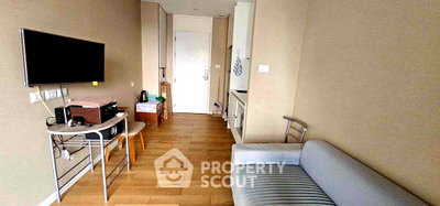 คอนโดให้เช่า : ใกล้ MRT พหลโยธิน เพียง 100 ม. คอนโด 1 ห้องนอน The Saint Residences (ID 1466055)