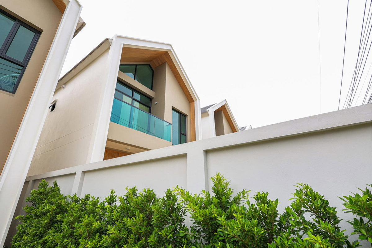 picture Spacious Nordic-Style 2-Story House for Sale | Soi Sam Phran 12, Nakhon Pathom - 5/24