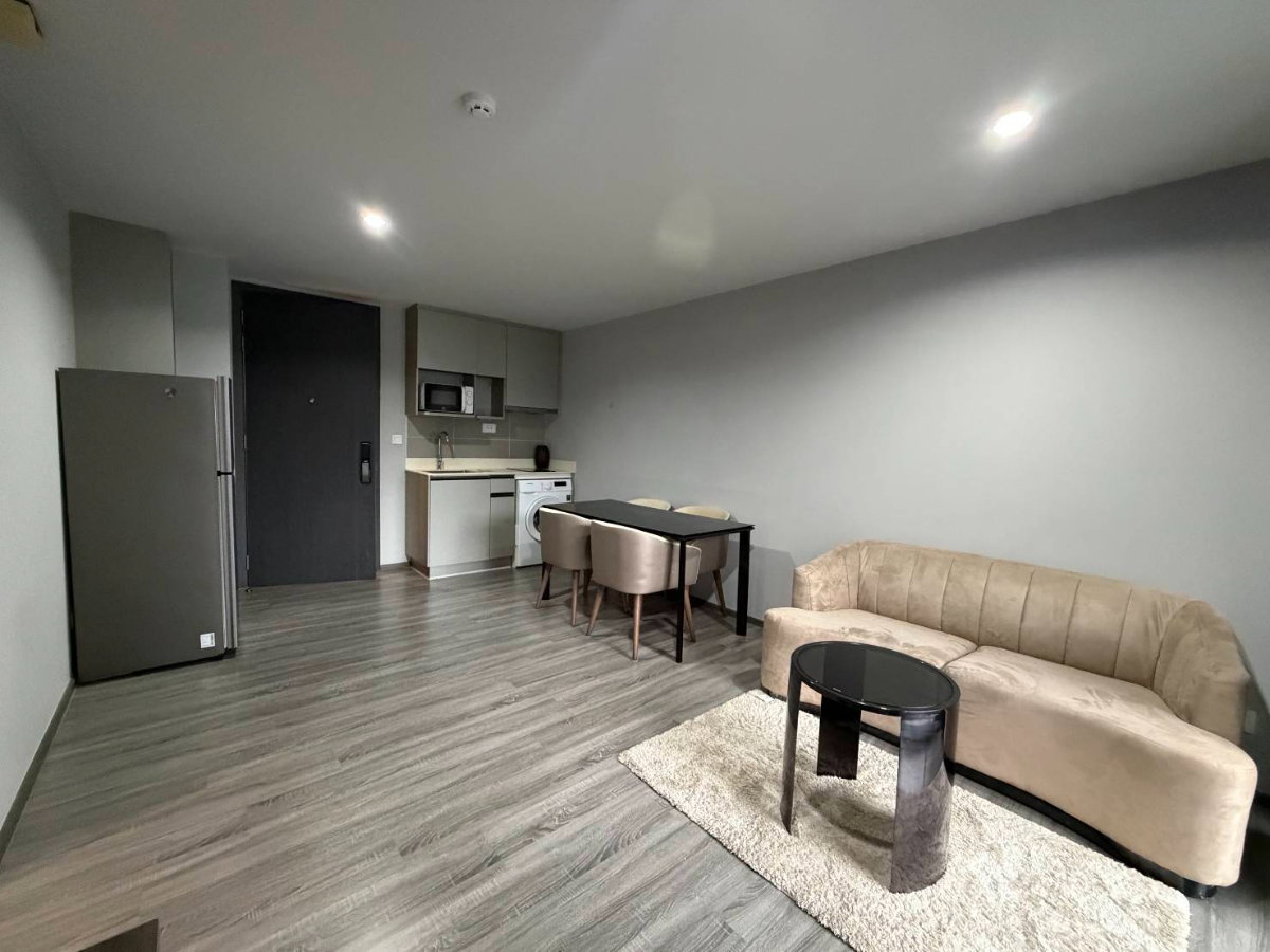 picture Condo For Rent!!Ideo Mobi Sukhumvit 40 - 3/10