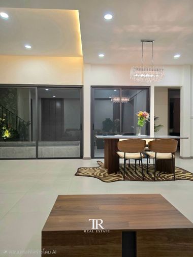 3-bed house for rent, 250 sqm, 46 sq wah, Phra Khanong
