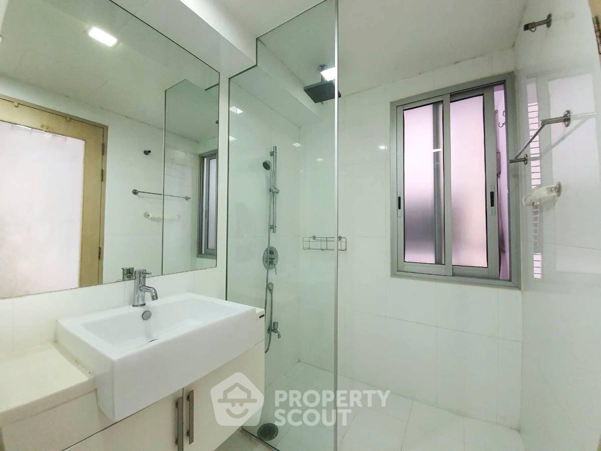 picture 1-BR 300m To MRT Phetchaburi At My Resort Bangkok Condominium (ID 993898) - 3/9