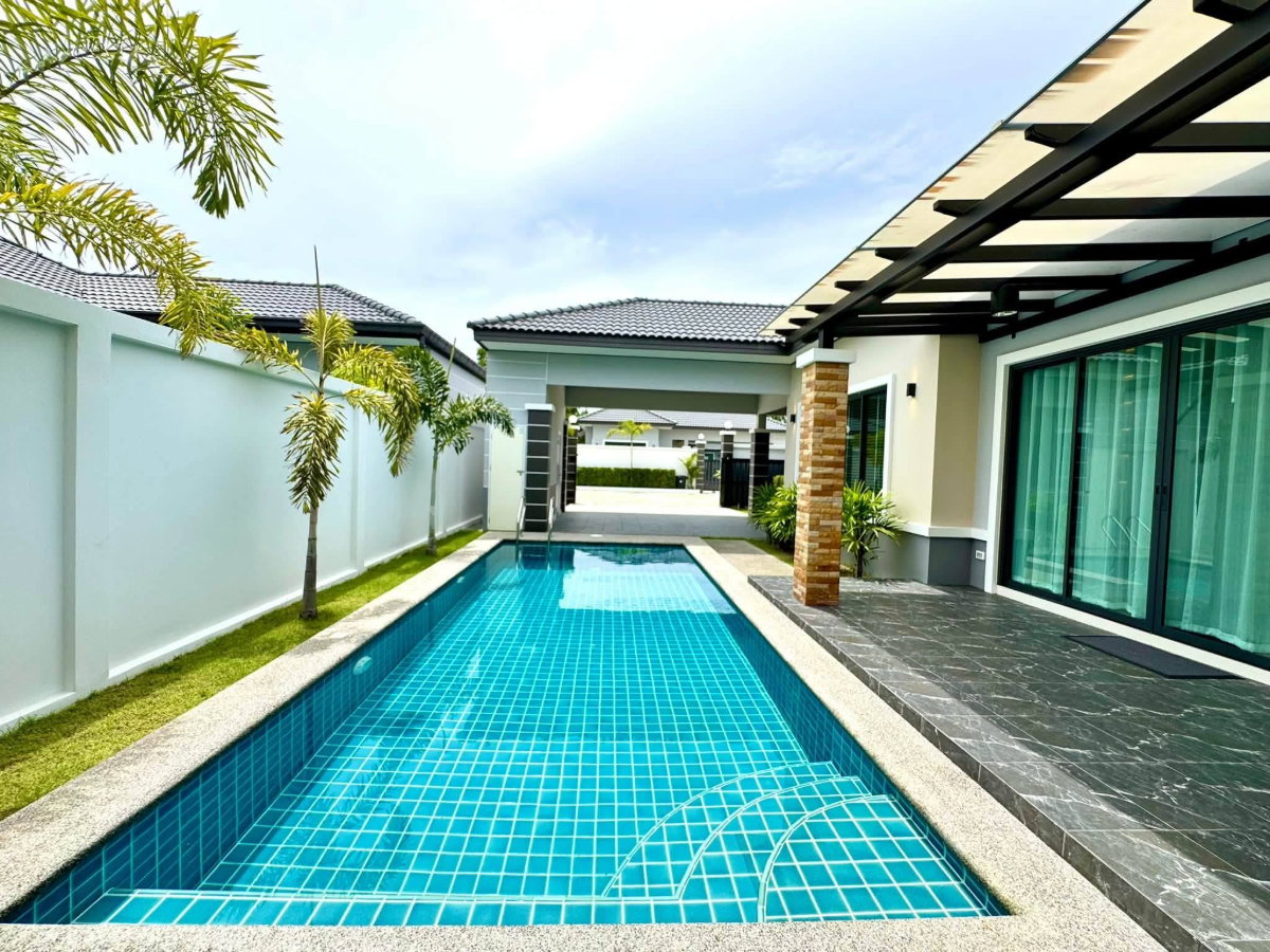 picture Pattaya pool villa, 88.8 sq.m., 3 bedrooms, 3 bathrooms. - 1/8