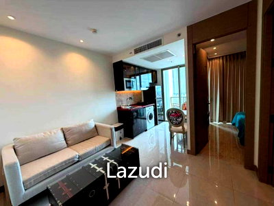Condos for sale : High-Floor 1-Bed Condo at The Riviera Ocean Drive