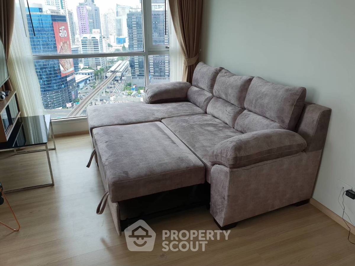 รูป คอนโดชั้นยี่สิบเจ็ดแบบหนึ่งห้องนอน Rhythm Sathorn ใกล้ BTS สะพานตากสิน (ID 370896) - รูปที่ 4/9