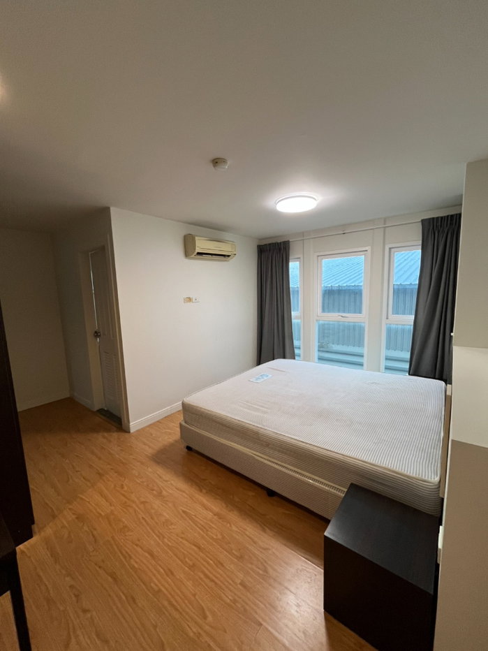 picture 2 bedrooms type near MRT yellow line / Line : @966veldg - 14/26