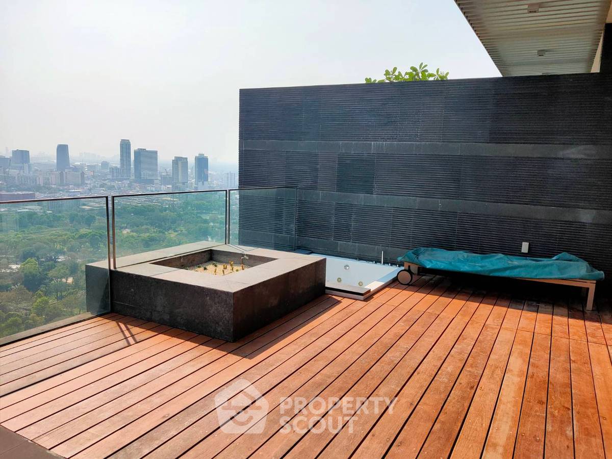 picture 2-BR Condo at 185 Rajadamri near BTS Ratchadamri (ID 514248) - 7/15