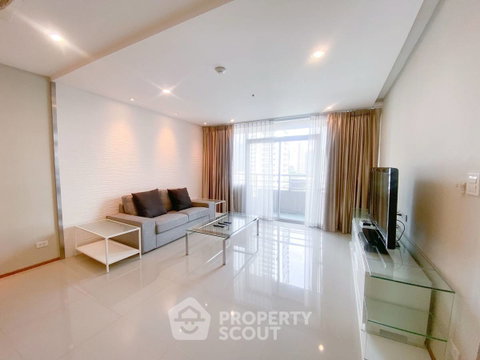 Pet-Friendly 2-BR Grand Langsuan Condominium Near BTS Ratchadamri (ID 1837370)