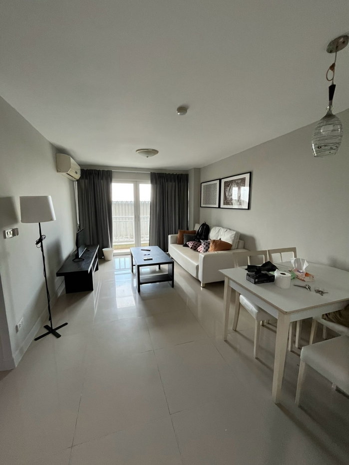 picture 2 bedrooms type near MRT yellow line / Line : @966veldg - 17/17