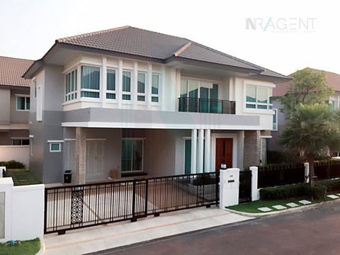 📌 ขายบ้านเดี่ยว โครงการ แกรนด์ บางกอก บูเลอวาร์ด พระราม 9 - ศรีนครินทร์ 2 ชั้น 4 ห้องนอน 4 ห้องน้ำ