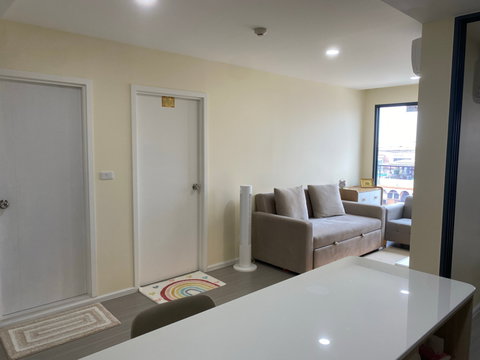 CIELA Charoen Nakhon  Beautifully furnished in a warm, minimalist style. Prime location near ICONSIAM 1.3 Km.and Khlong San BTS Station 550 M..