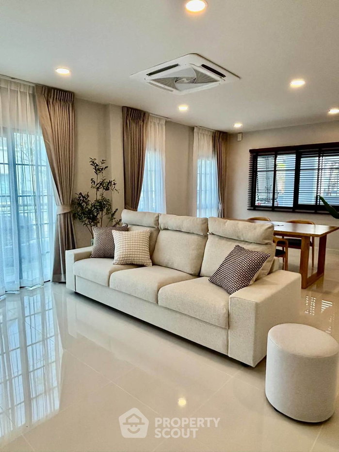 picture 4-BR House at Centro Bangna in Bang Kaeo (ID 3360824) - 4/16