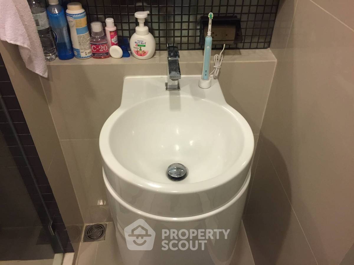 picture 1-BR Condo at Rhythm Sathorn near BTS Saphan Taksin (ID 392298) - 4/8