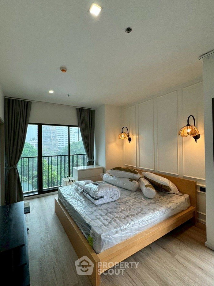 picture Well-Priced 2-BR Condo, Noble Refine Phrom Phong, 200m to BTS (ID 2103116) - 12/23