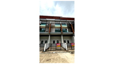 TOWN HOUSE 16.7 Sq.w. Bang Khun Thian Bangkok for 3M