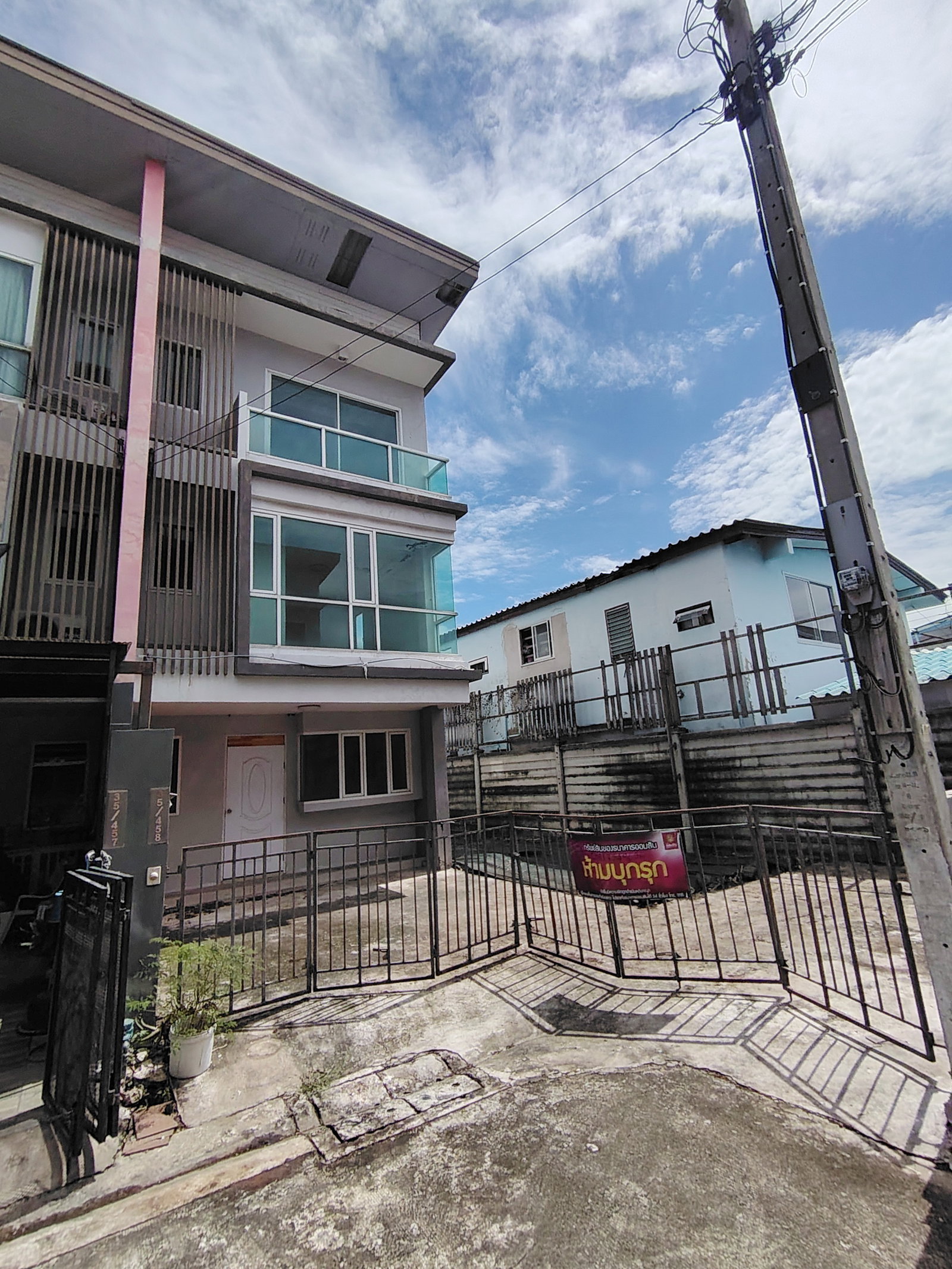 ขายทาวน์โฮม 1 ห้องนอน 123.5 ตร.ม. 34 ตร.ว. เขตบึงกุ่ม