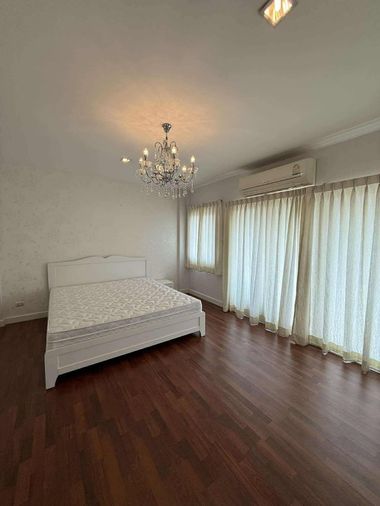 3-bed home office for rent, 206 sqm, 27 sq wah, Urban Sathorn
