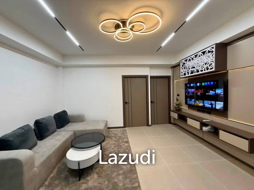 รูป คอนโดห้องมุม 2 ห้องนอนที่ผ่านการตกแต่งใหม่ ณ มาเจสติก - รูปที่ 1/20