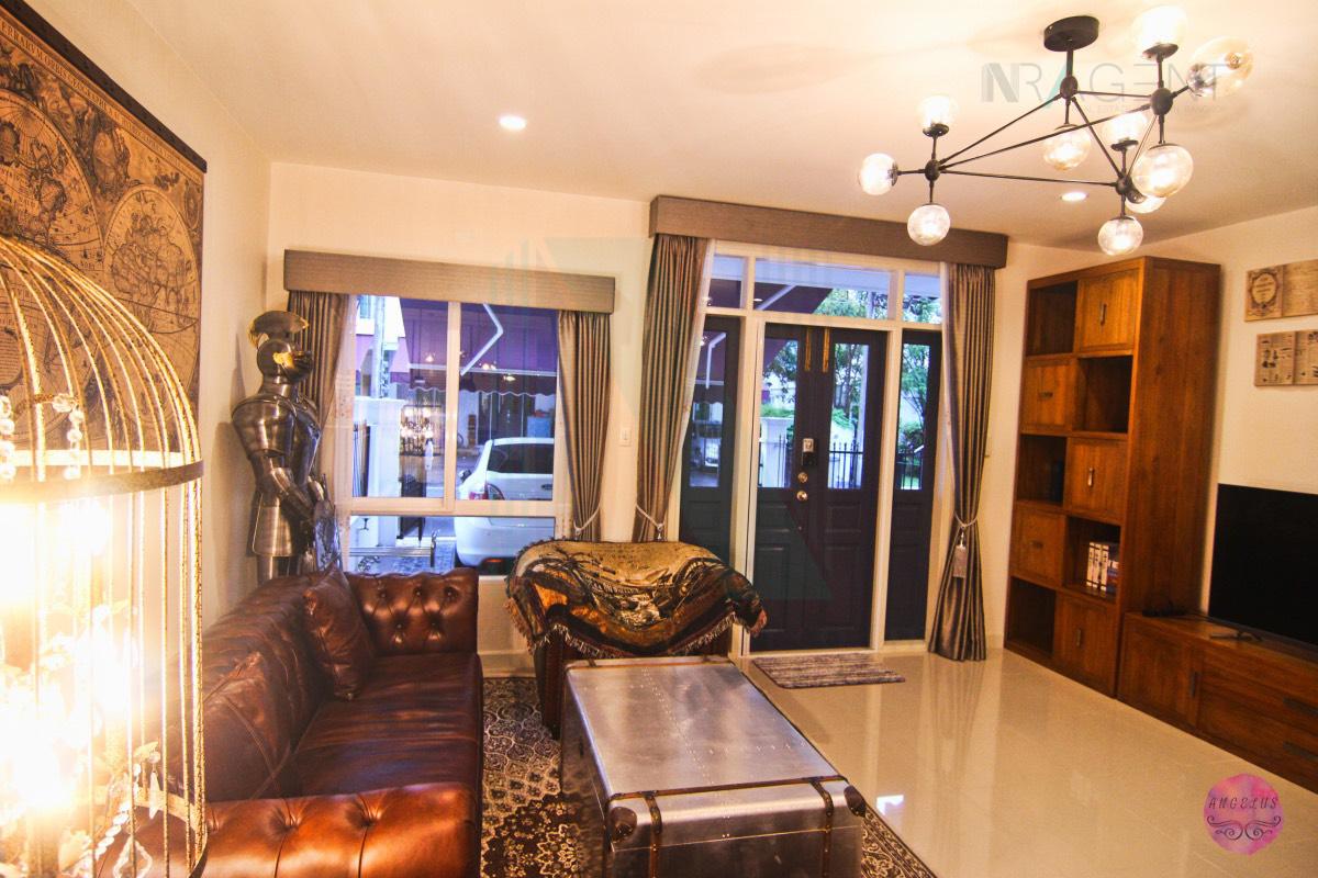 4-bed townhouse for rent, 180 sqm, 25 sq wah, Leon Sukhumvit 62