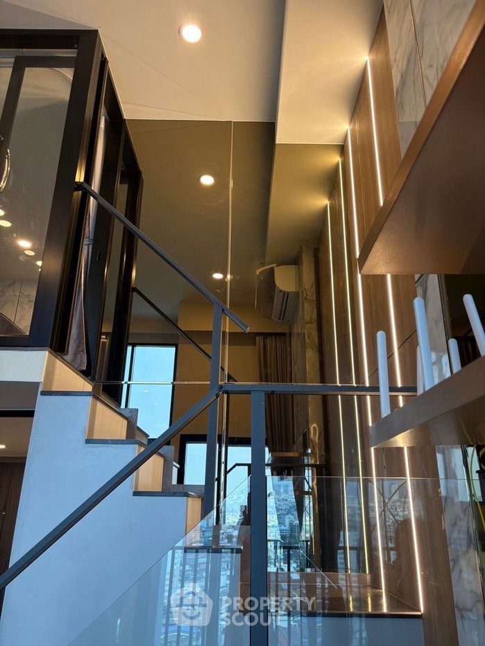 picture High-Floor 1-BR KnightsBridge Space Rama 9 Near MRT Phra Ram 9 (ID 3041218) - 3/12