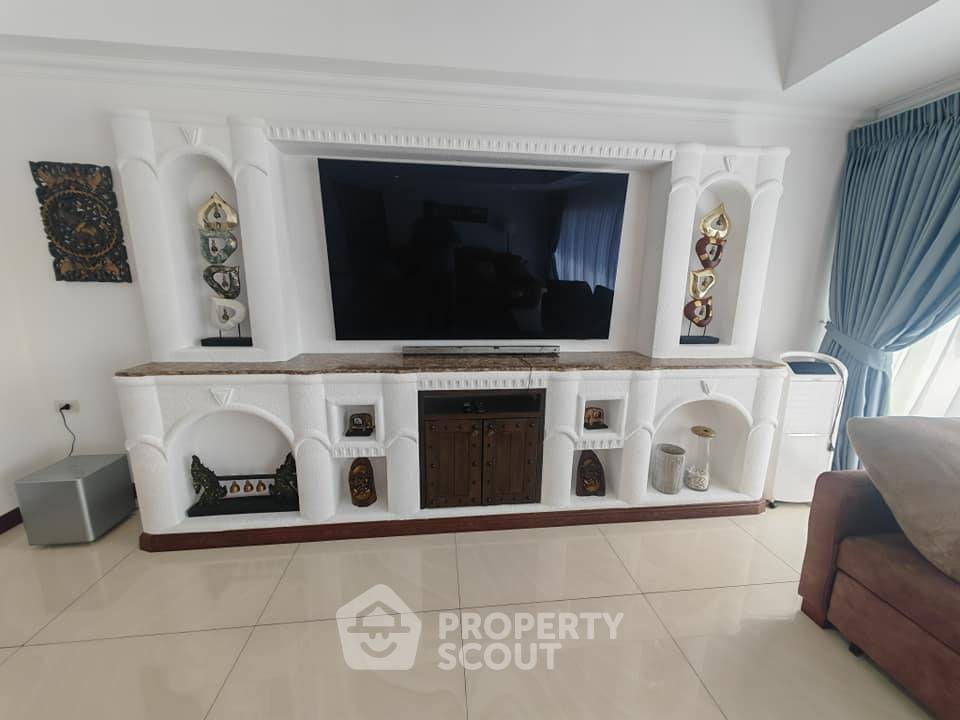 picture 2-BR Condo At Executive Residence II & IV, Phratamnak (ID 2387720) - 3/29
