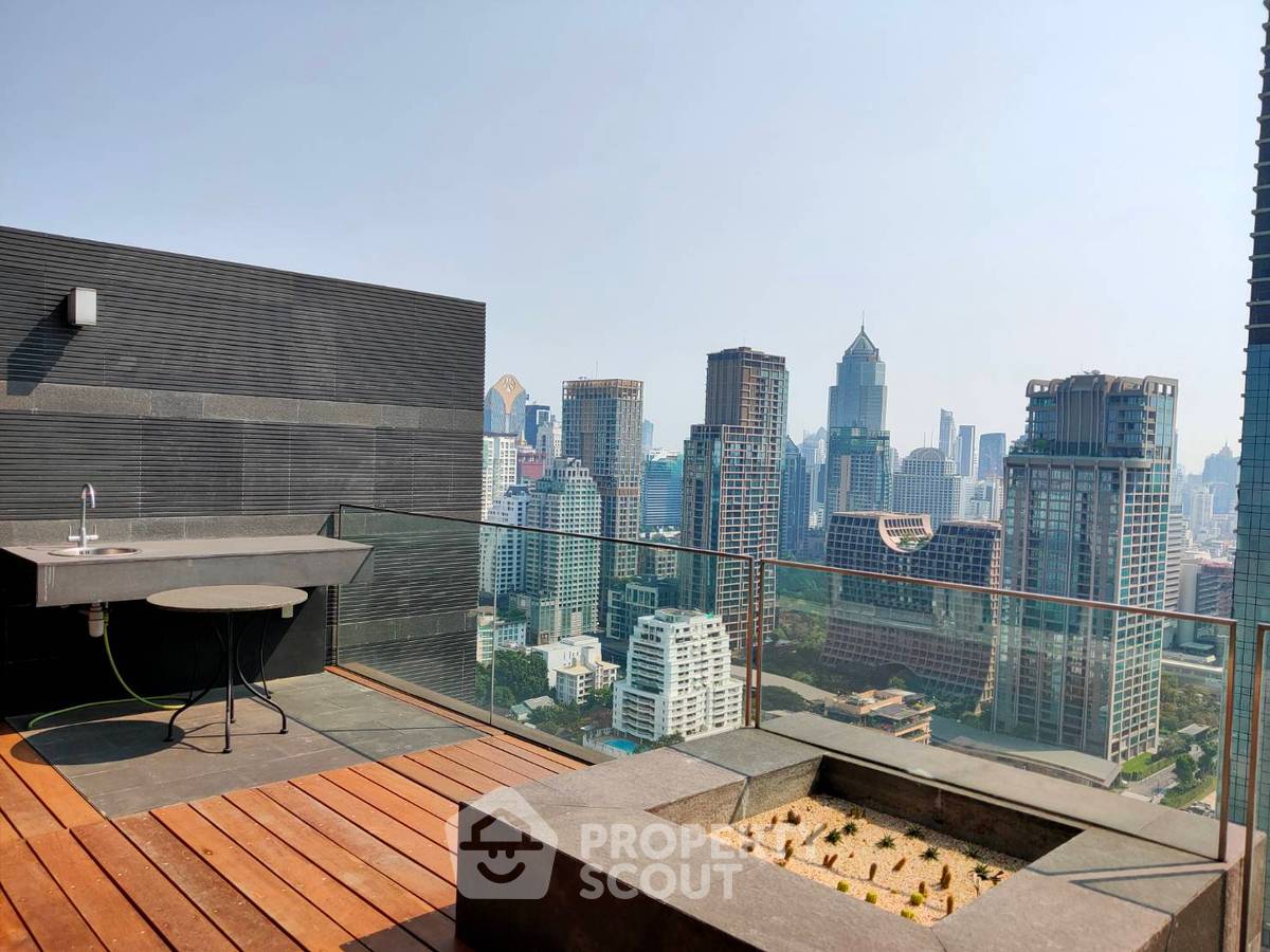 picture 2-BR Condo at 185 Rajadamri near BTS Ratchadamri (ID 514248) - 9/15
