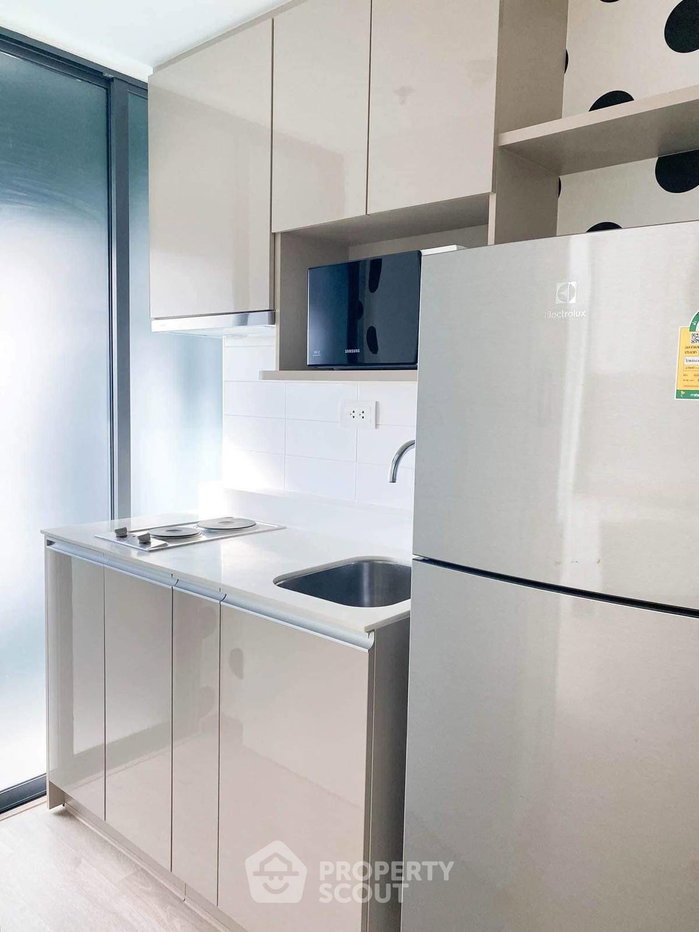 picture 1-BR Condo At Ideo Q Chula Samyan Near MRT Sam Yan (ID 1852671) - 10/12