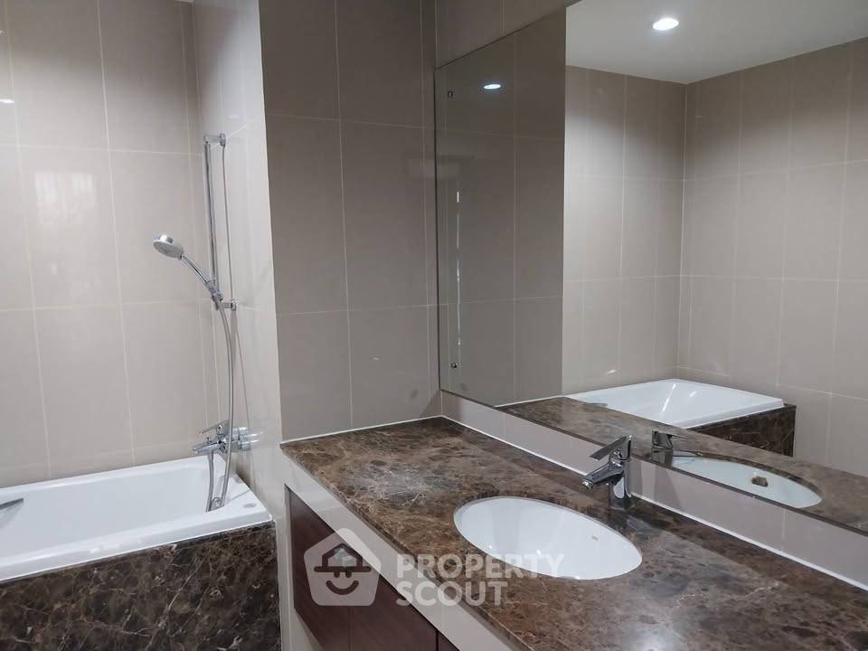 picture 2-BR Condo at The Prime11 Sukhumvit Condominium near BTS Nana (ID 3361229) - 7/14