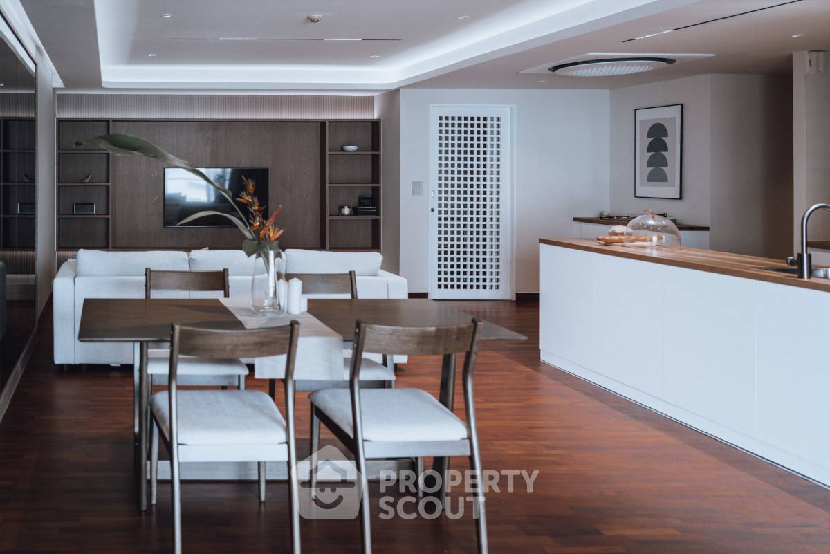 picture 2-BR Condo at Supreme Elegance Condominium in Thung Maha Mek (ID 1540015) - 39/43