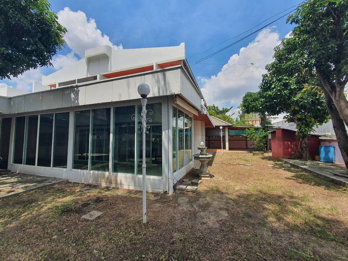 รูป บ้านเดี่ยวสุขุมวิท 64 หลังมุม ใกล้ BTS ปุณณวิถี 131 ตรว 220 ตรม 5 นอน 4 น้ำ แขวงบางจาก เขตพระโขนง ราคาคุยได้ - รูปที่ 4/9