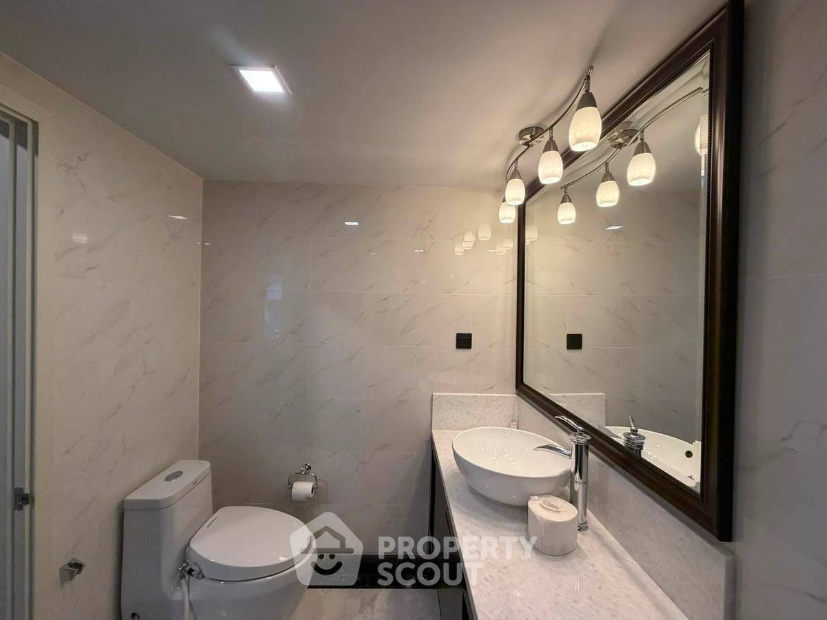 picture 3-BR 138 Sqm Condo At Maestro 01 Sathorn - Yenakat MRT Khlong Toei (ID 3361234) - 5/8