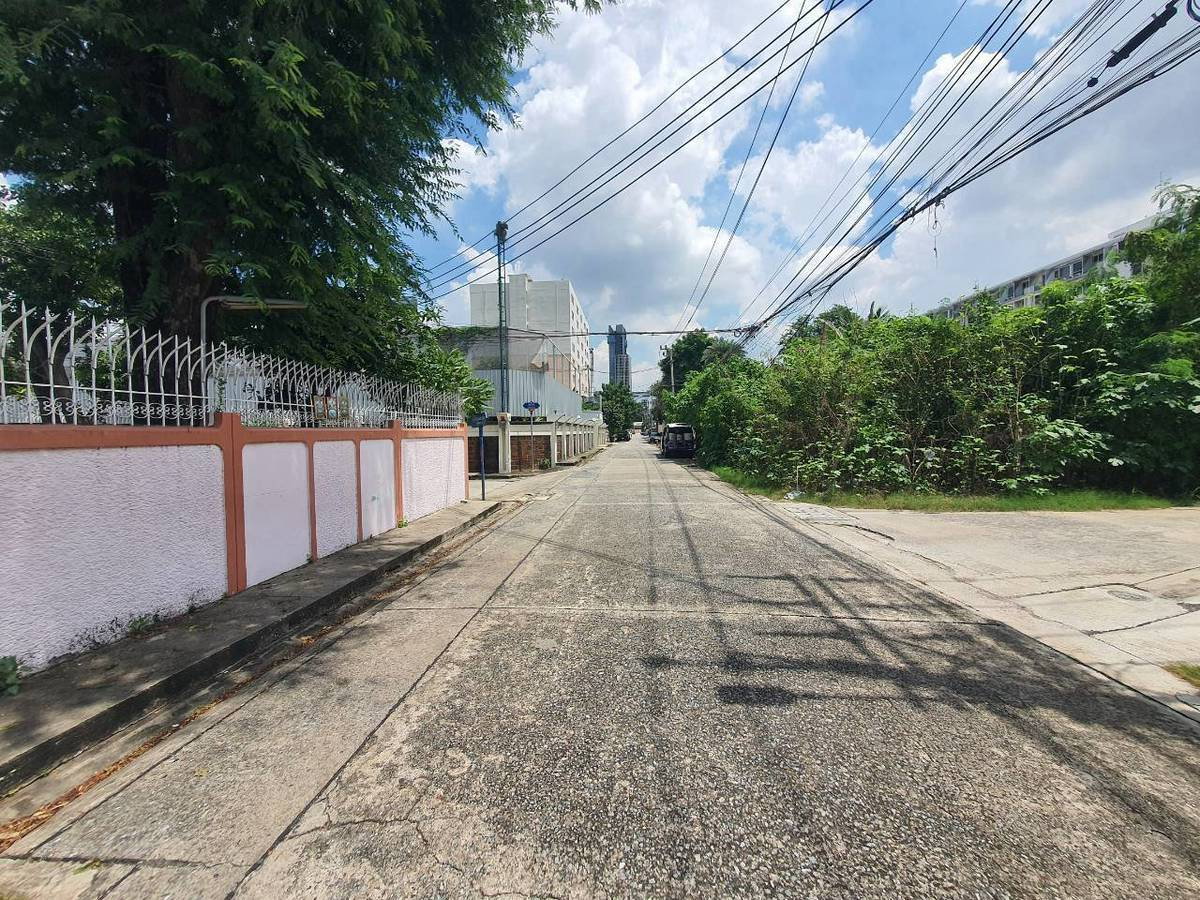 รูป บ้านเดี่ยวสุขุมวิท 64 หลังมุม ใกล้ BTS ปุณณวิถี 131 ตรว 220 ตรม 5 นอน 4 น้ำ แขวงบางจาก เขตพระโขนง ราคาคุยได้ - รูปที่ 3/9