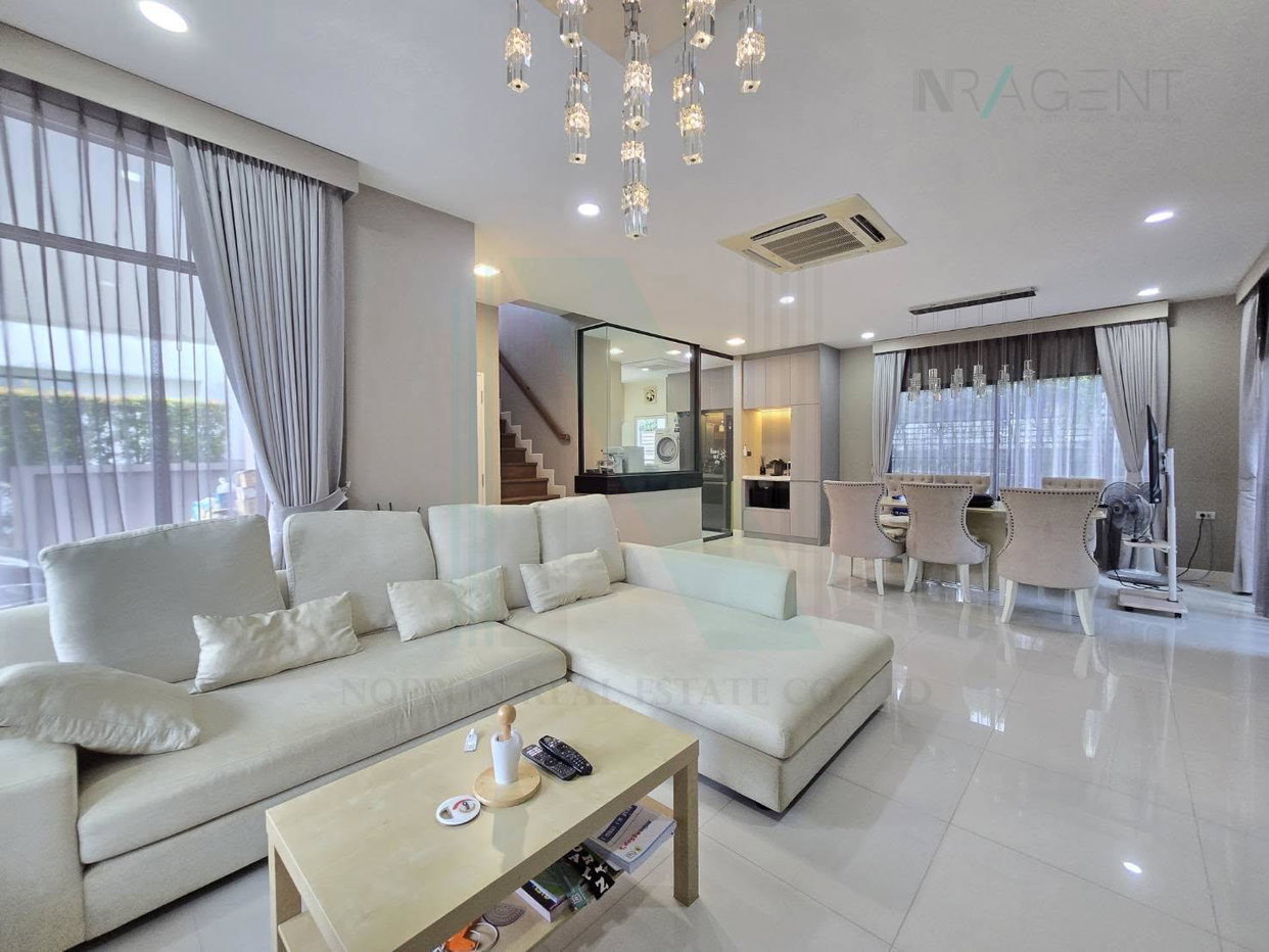 รูป ให้เช่าบ้านเดี่ยว 2 ชั้น มัณฑนา เลค วัชรพล 4 ห้องนอน 3 ห้องน้ำ - รูปที่ 2/8