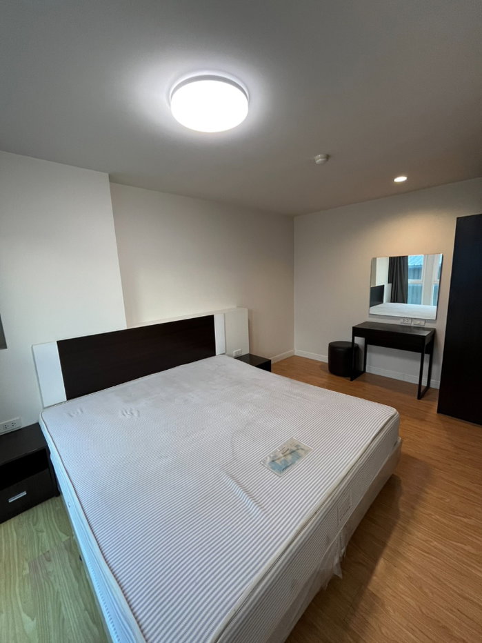 picture 2 bedrooms type near MRT yellow line / Line : @966veldg - 13/26