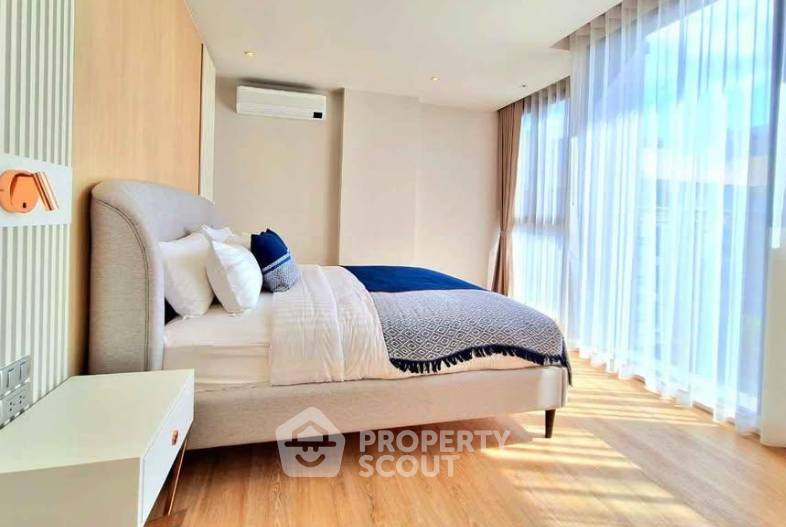 picture 24th-Floor 2-BR At Oka Haus Sukhumvit 36 Near BTS Thong Lor (ID 2912776) - 3/4